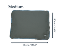 Load image into Gallery viewer, Henry Wag Brecon Adventure Bed