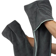 Load image into Gallery viewer, Henry Wag Pet Glove Towel